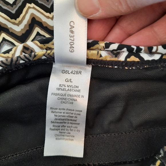 NWOT Beautiful swim dress / one-piece swimsuit - Picture 7 of 11